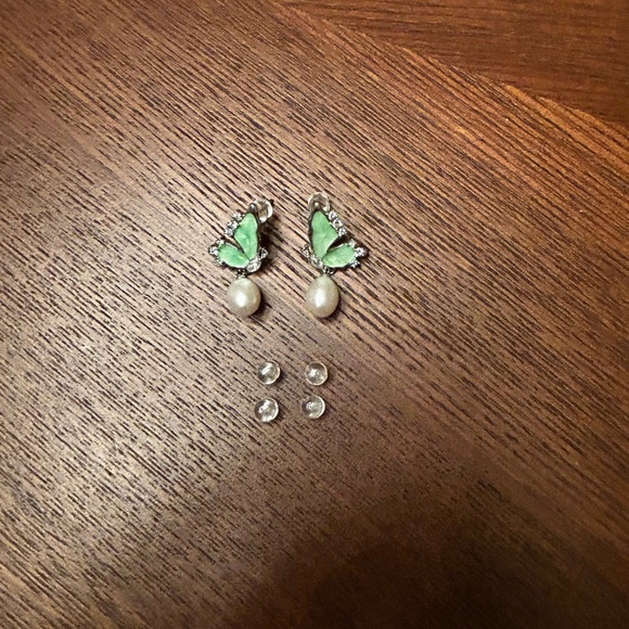 Green Butterfly Pearl Earrings - Picture 5 of 7